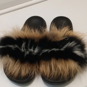 Custom real fur flipflops